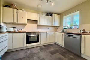 Kitchen- click for photo gallery